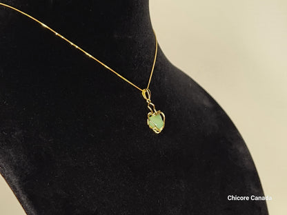 Pendentif délicat en argent sterling 925 en forme de cœur avec jade naturel et collier réglable