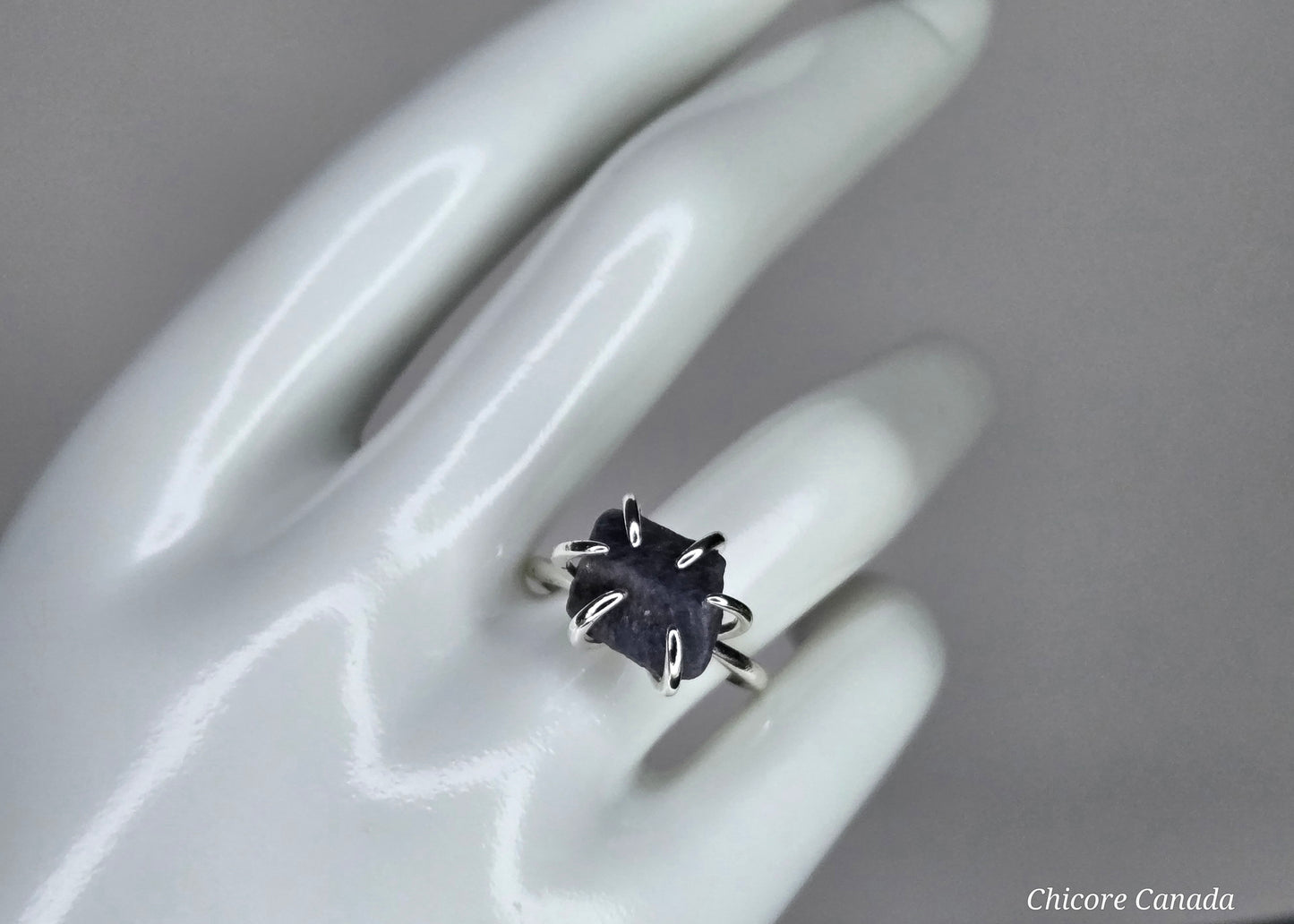 Eternal Elegance: Exquisite Handmade Natural Sapphire Ring