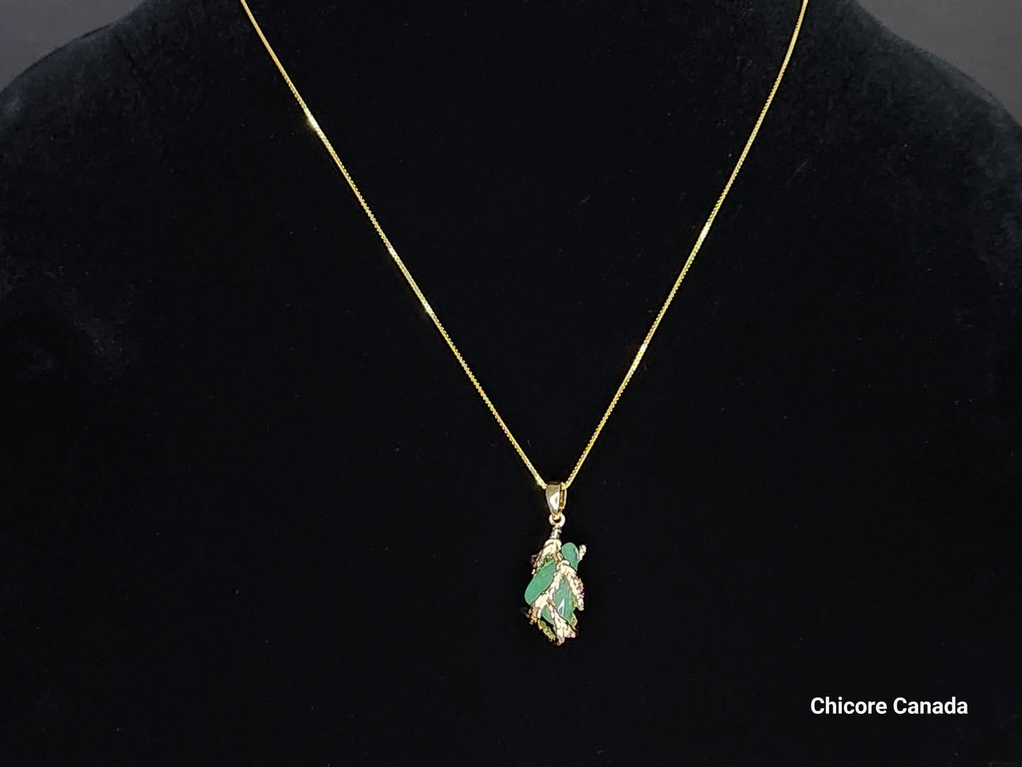Collier pendentif en jade naturel exquis fait à la main avec longueur réglable