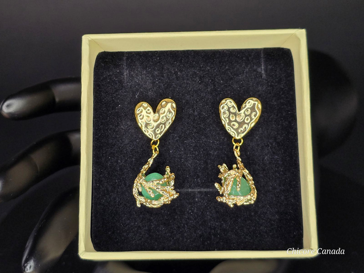 Boucles d'oreilles en jade vert faites à la main : Sérénité élégante