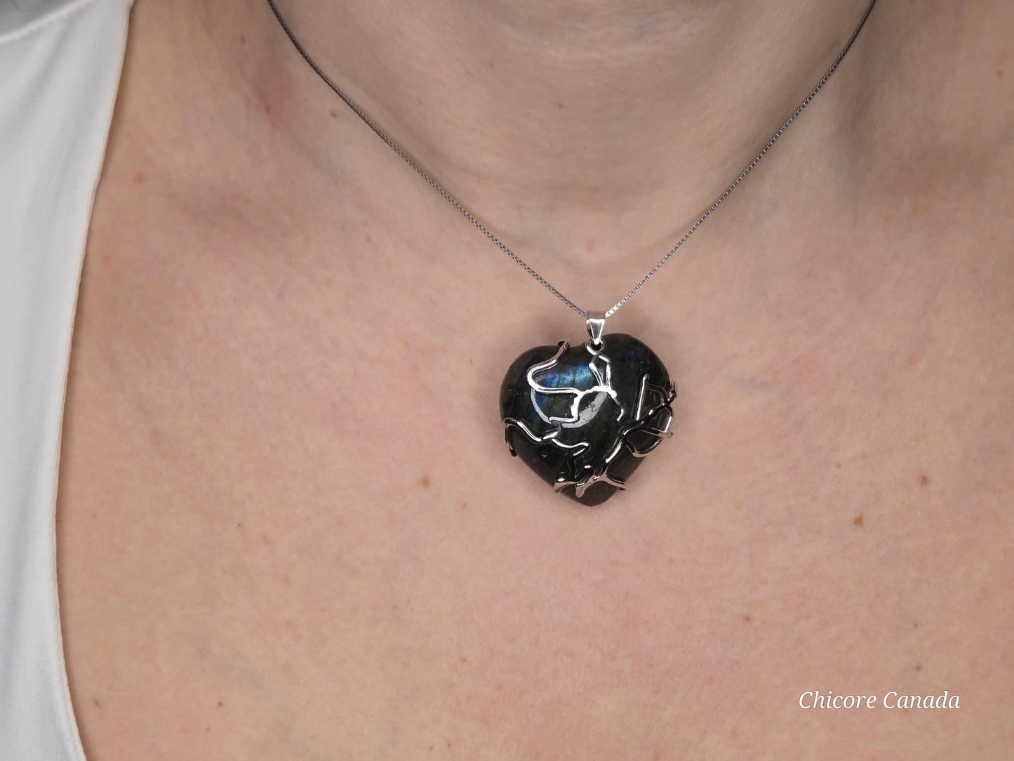 Elegant Heart-Shaped Labradorite Pendant in 925 Sterling Silver with Adjustable Necklace – Handcrafted and Naturally Radiant