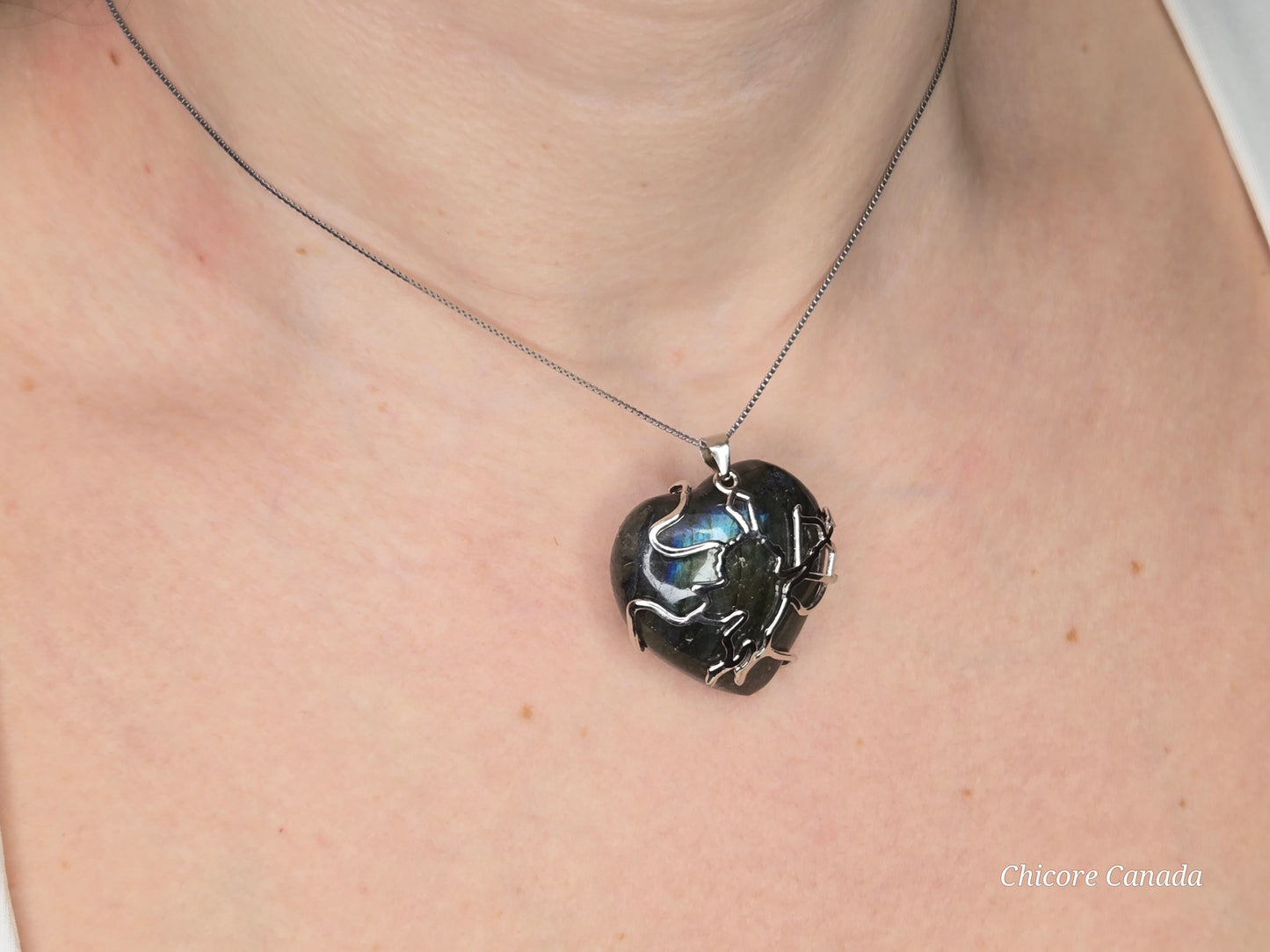 Elegant Heart-Shaped Labradorite Pendant in 925 Sterling Silver with Adjustable Necklace – Handcrafted and Naturally Radiant