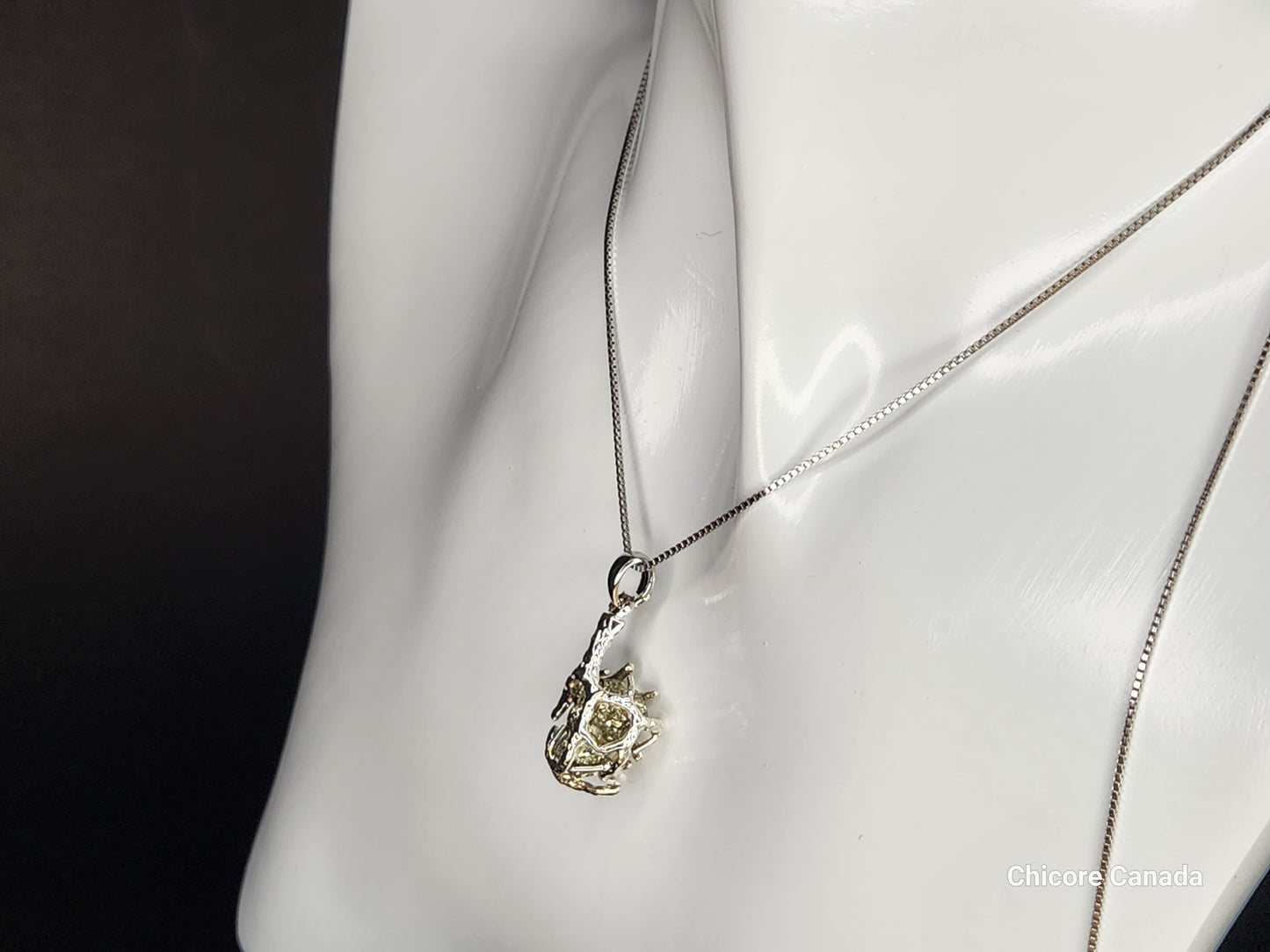 Collier pendentif en pyrite brute fait main avec chaîne réglable