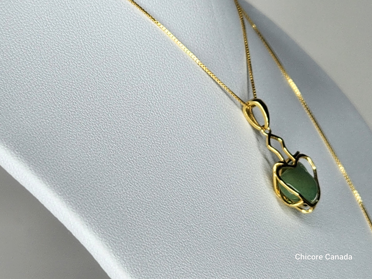 Pendentif délicat en argent sterling 925 en forme de cœur avec jade naturel et collier réglable
