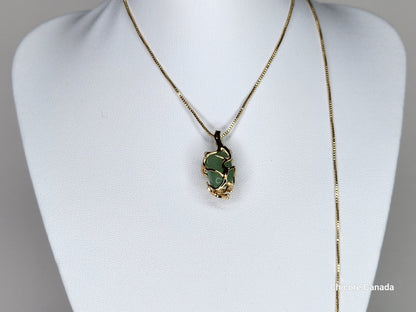 Pendentif en jade naturel fait main avec collier ajustable – Un charme de magie éternelle