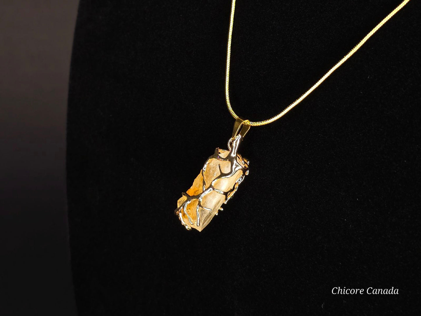 Collier pendentif en citrine brésilienne : beauté naturelle