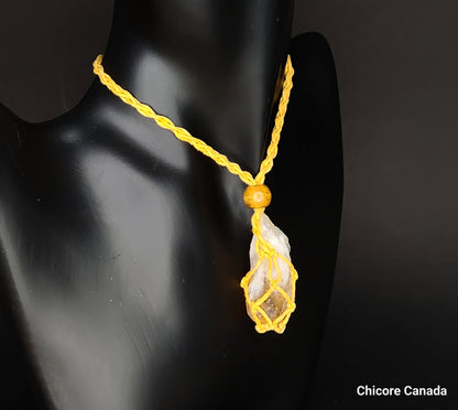 Pendentif unisexe en citrine brute brésilienne dans une cage en corde avec collier réglable