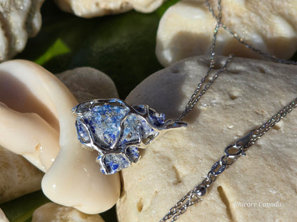 Magnifique collier avec pendentif en lapis-lazuli : un ajout unique à votre collection de bijoux