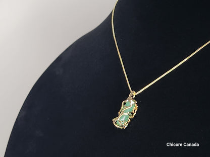 Pendentif en jade naturel fait main élégant avec collier réglable – Sophistication intemporelle