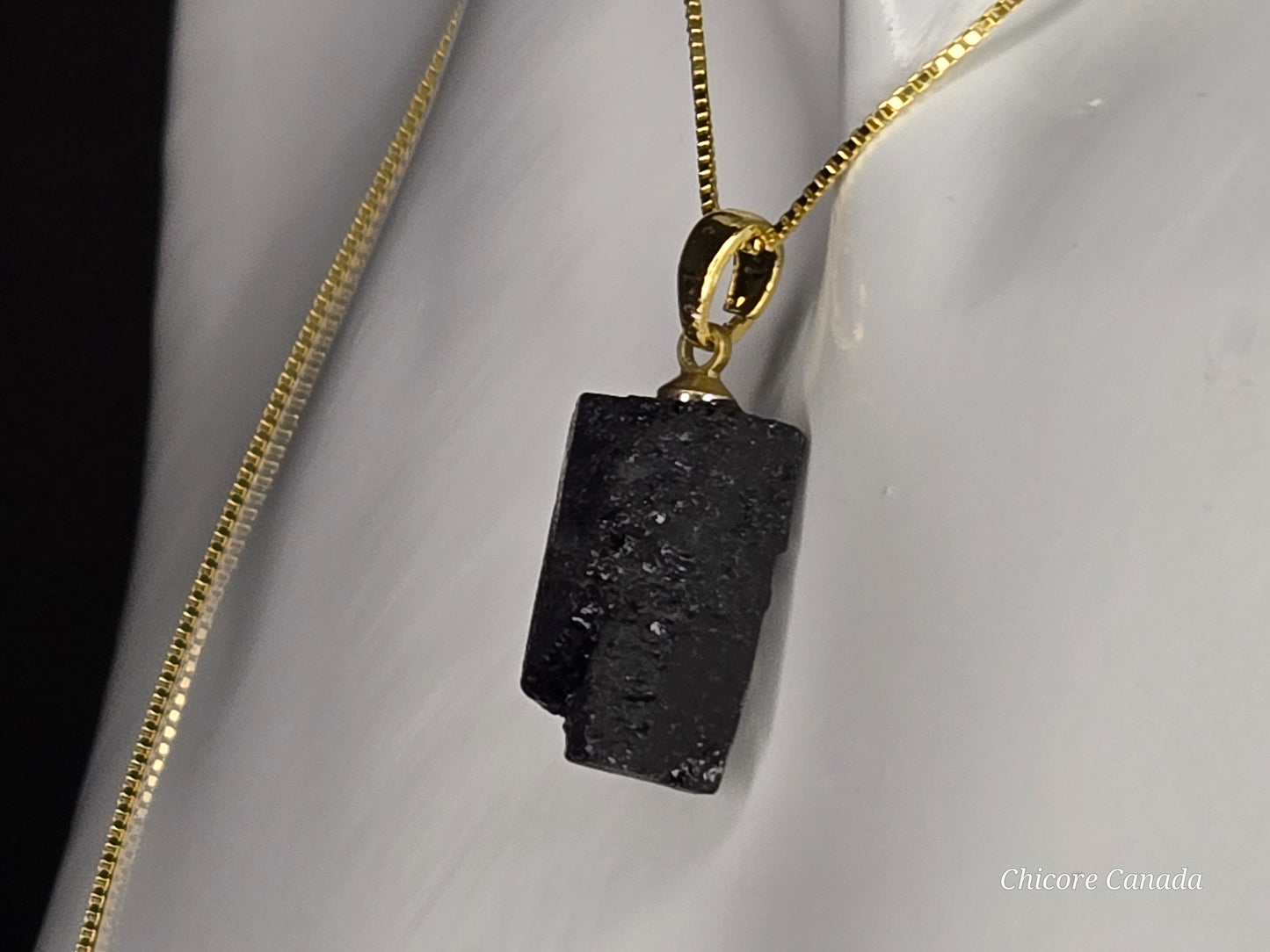 Black Tourmaline Pendant Necklace – Unisex Protection Stone for Him & Her