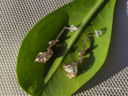 Boucles d'oreilles élégantes en fluorite verte naturelle brute faites à la main - Design artisanal sophistiqué