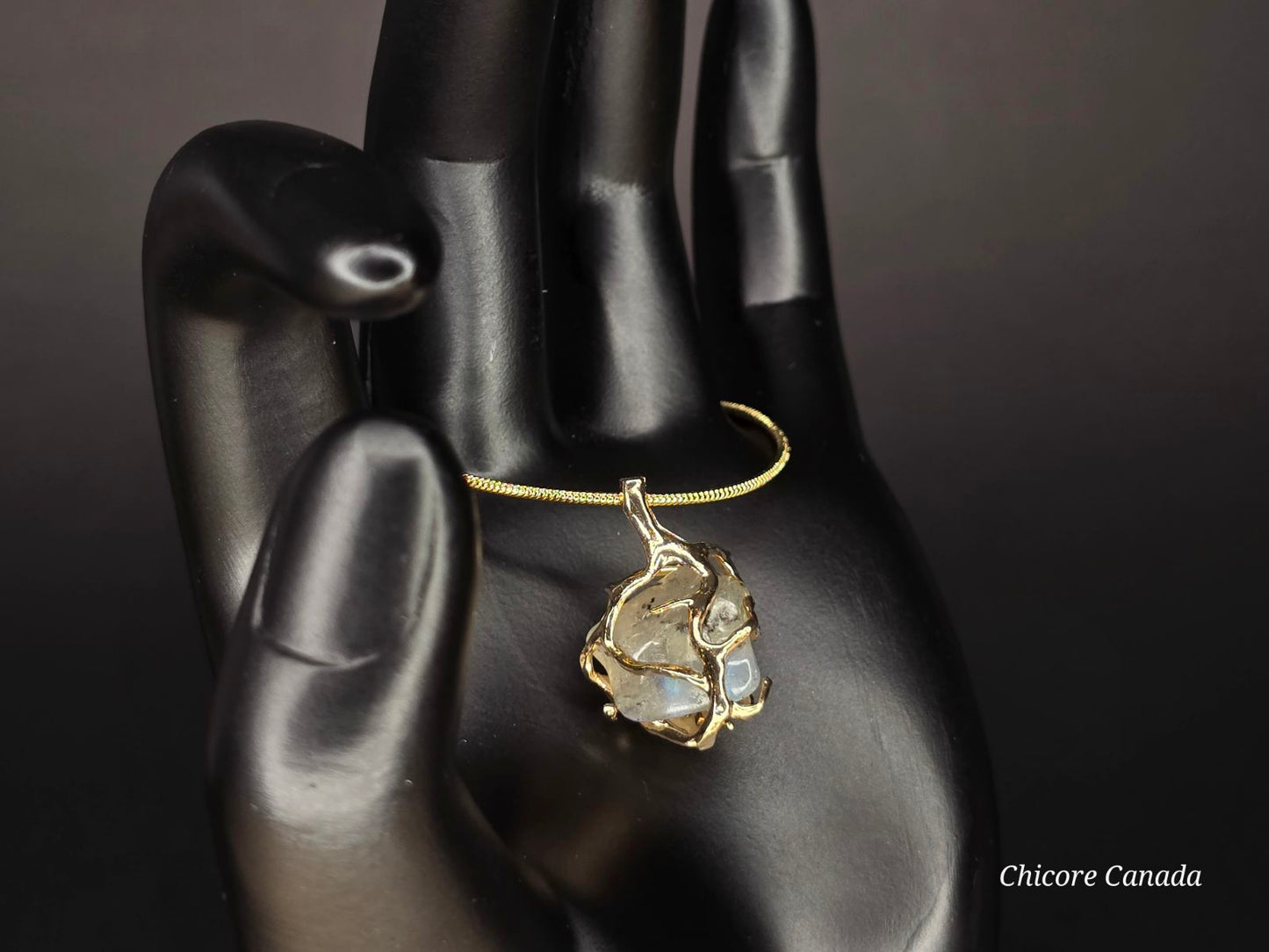 Collier élégant avec pendentif en pierre de lune naturelle fait à la main - Design sophistiqué