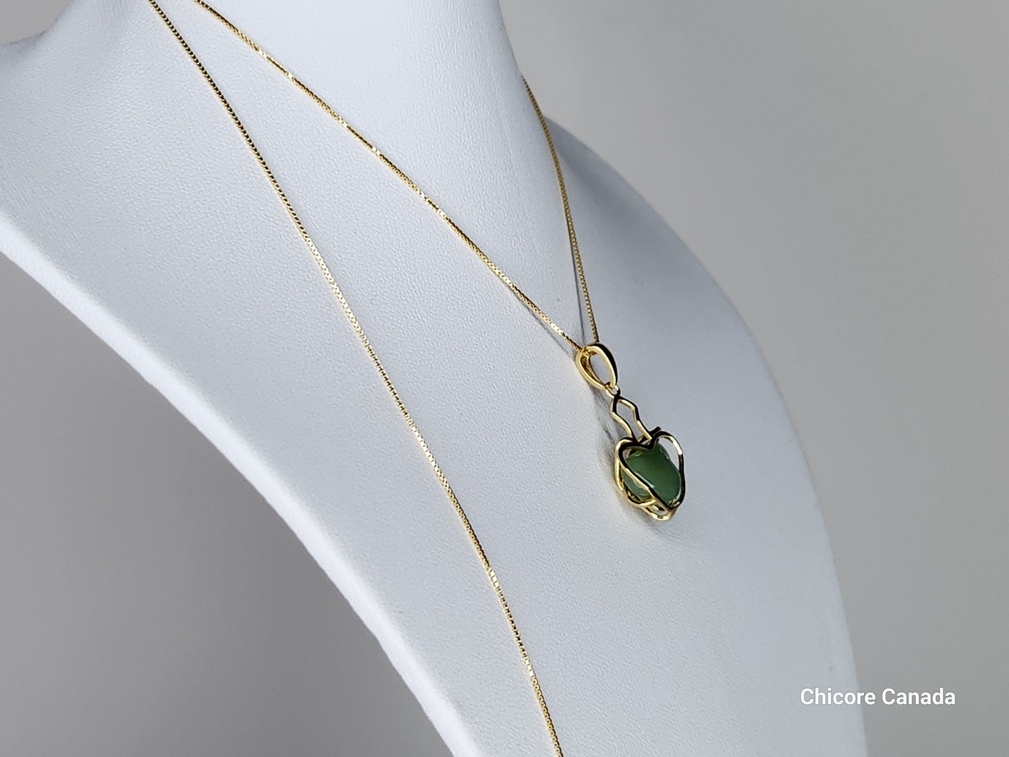 Pendentif délicat en argent sterling 925 en forme de cœur avec jade naturel et collier réglable