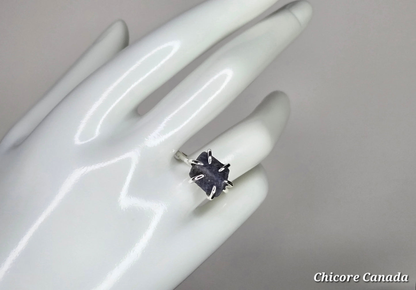 Eternal Elegance: Exquisite Handmade Natural Sapphire Ring