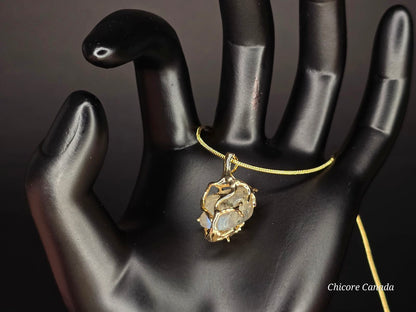 Collier élégant avec pendentif en pierre de lune naturelle fait à la main - Design sophistiqué