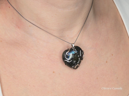 Elegant Heart-Shaped Labradorite Pendant in 925 Sterling Silver with Adjustable Necklace – Handcrafted and Naturally Radiant