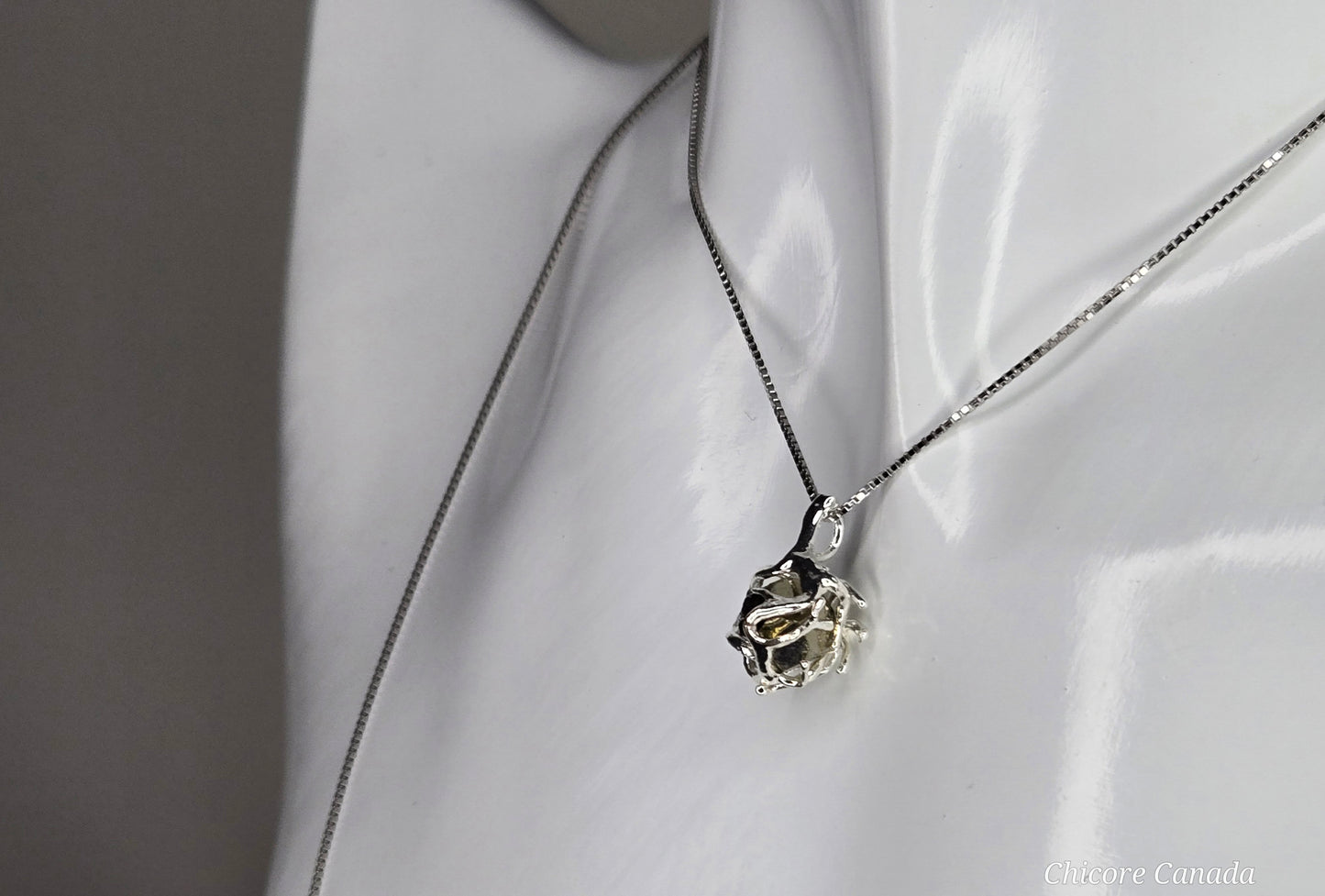 Collier pendentif en pyrite brute fait main avec chaîne réglable