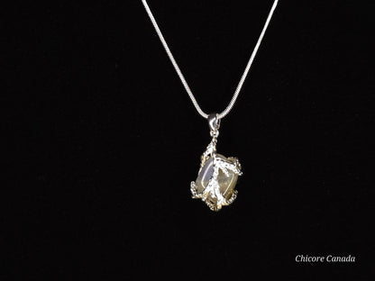 Collier pendentif en pierre de lune naturelle fait main exquis – une touche d’élégance intemporelle