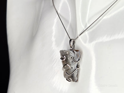 Sparkling Agate Geode Pendant & 925 Sterling Silver Adjustable Necklace
