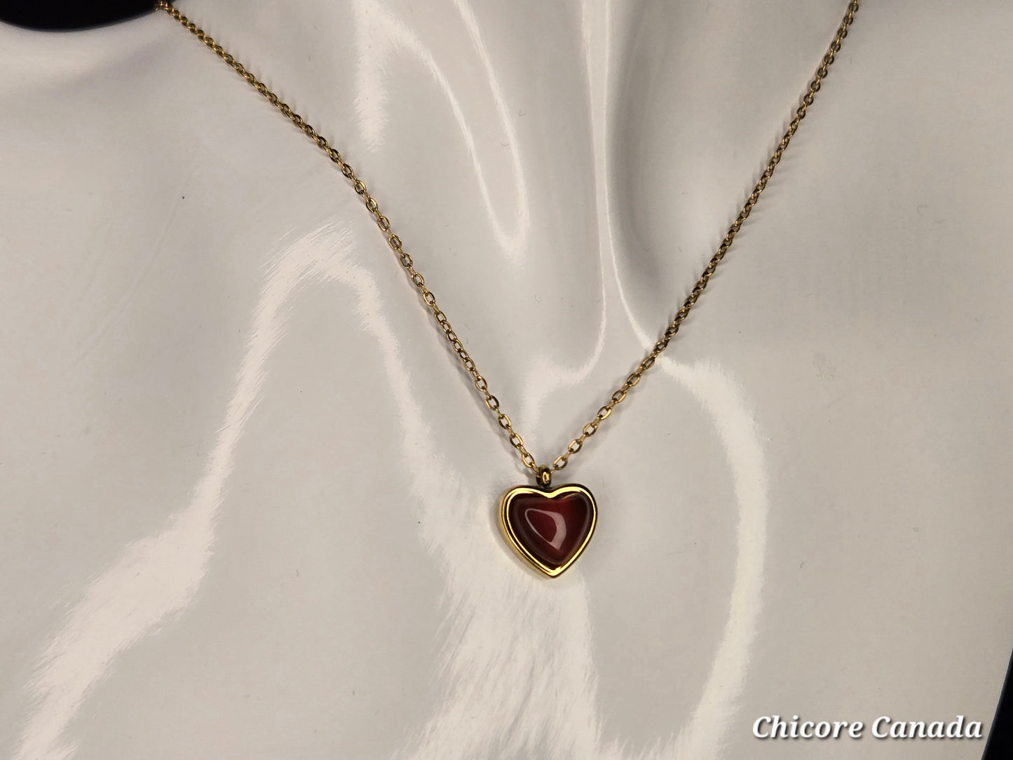 Delicate Heart-Shaped Carnelian Pendant – Symbol of Passion & Positivity